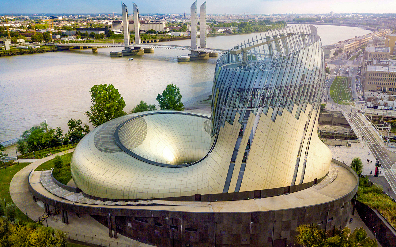 5bfa209281e2dae5aabf082ca4dfbd94-Cite-Du-Vin-Aerial-view-of-the-building