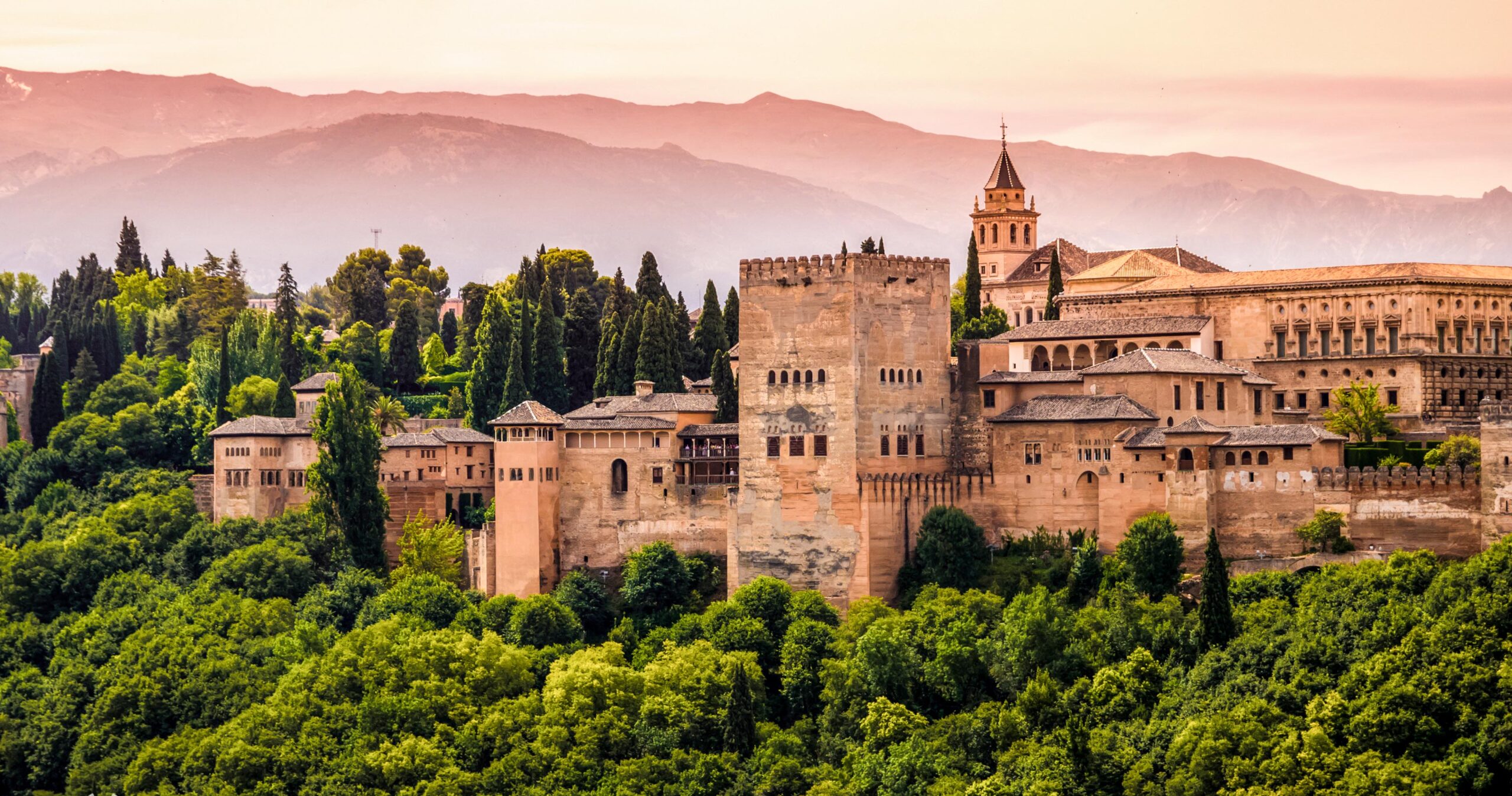 Alhambra de Granada por la tarde