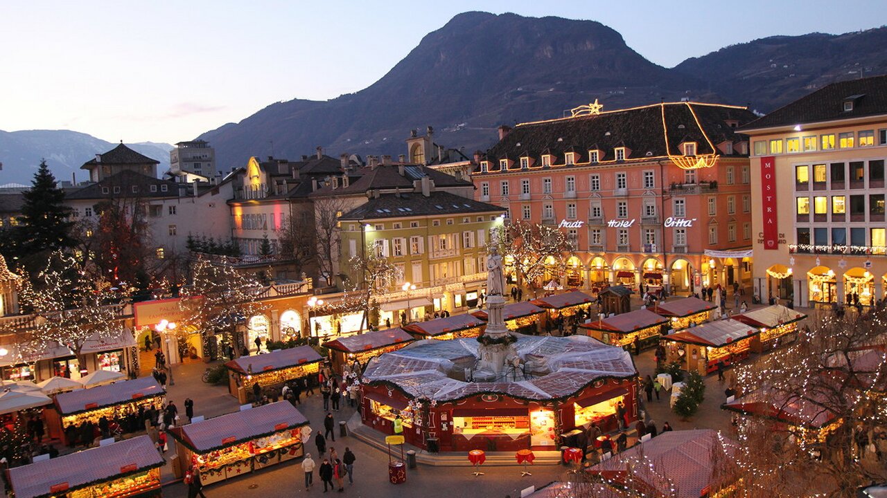 B_RS184579_Christkindlmarkt-Bozen-Waltherplatz-7811