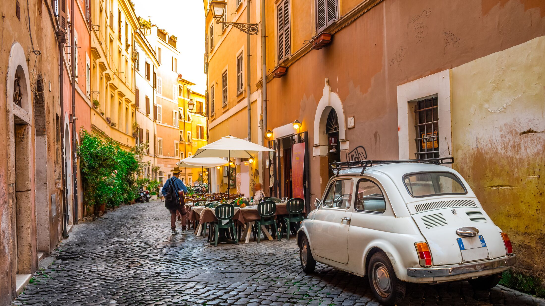 Blog-Rome-300273-2022-Car-Hybris